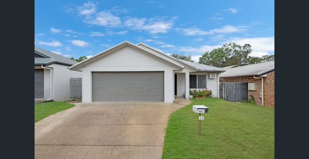 Amazing Location - Spacious Family Home - Photo 1