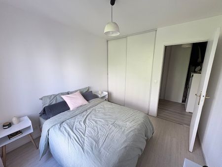 NEUILLY PLAISANCE - BORDS DE MARNE - RER A - Photo 2