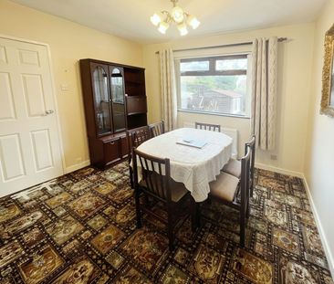 Semi-detached house to rent on - Photo 2