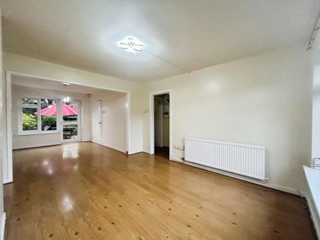 3 bedroom semi-detached house to rent - Photo 3