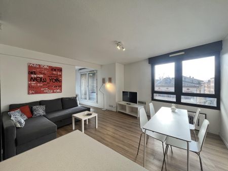 GUILHEMERY, beau T2 MEUBLE - Photo 2