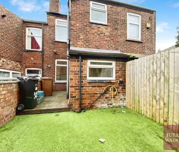 2 bedroom terraced house to rent - Photo 2