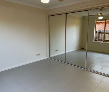 Walk to railway station - Photo 4