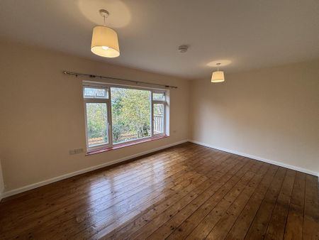 2 bedroom semi-detached bungalow to rent - Photo 4