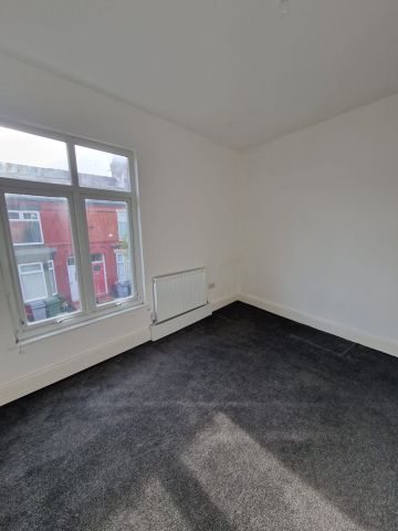 3 Bed Terraced House, Eldon Road, CH42 - Photo 4