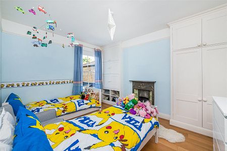 4 bedroom house in Chiswick - Photo 4