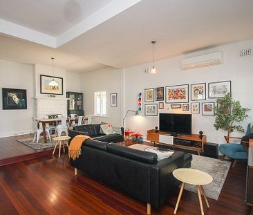 112 Hubert Street, East Victoria Park WA 6101 - Photo 2