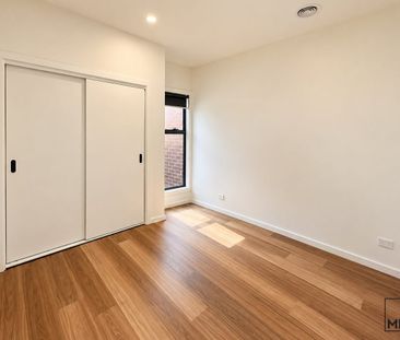 Modern Comfort in a Convenient Truganina Location - Photo 3