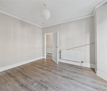 4 bedroom terraced house to rent - Photo 5