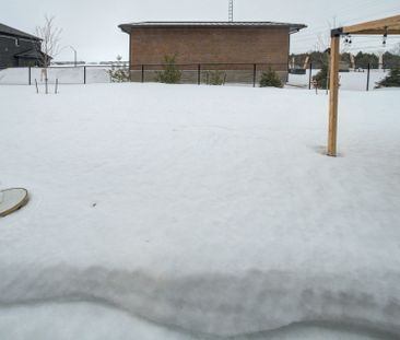 For Lease - 26 Federica Crescent, Wasaga Beach, Ontario - Photo 1