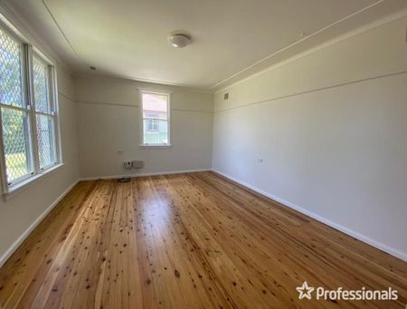 2 Bourne Avenue, Nowra NSW 2541 - Photo 3