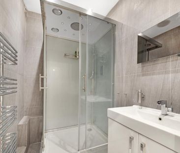 2 bedroom flat to rent - Photo 6