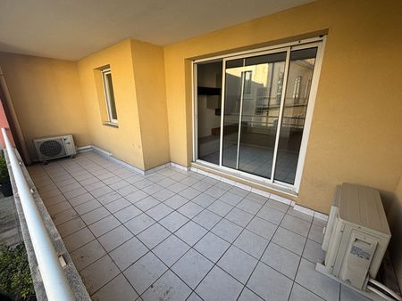 Location Appartement 2 pièces 45m² NIMES 30000 - Photo 5