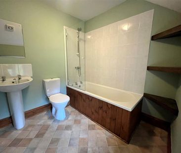 2 bedroom terraced house to rent - Photo 2