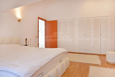 Beautiful Four-Bedroom Home with Lawn and Big Terrace - BSB - Photo 5