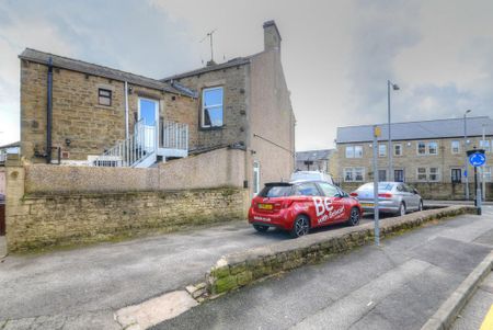 3 bedroom flat to rent - Photo 3