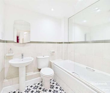 Benham Drive, Spencers Wood, Reading, Berkshire, RG7 - Photo 6