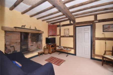 4 bedroom detached house to rent - Photo 2