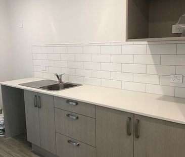 NEW Studio unit with private courtyard - Photo 3