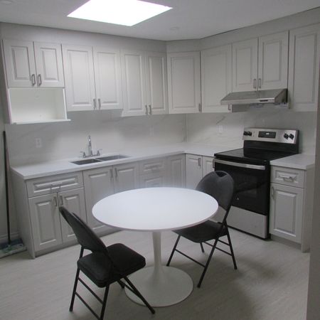 For Lease - 24A Roncesvalles Avenue Unit# 3rd Floor, Toronto, Ontario - Photo 5