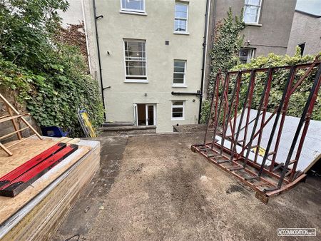 2 bedroom flat to rent - Photo 5