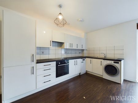 2 bedroom Apartment - Otto Road, Welwyn Garden City - Photo 3