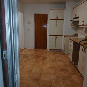 Appartement à louer - Vieux-Longueuil : 4 et demi, à l'étage - Photo 2