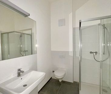 Generalsanierte 2-Zimmerwohnung mit Terrasse zum Innenhof - Provisi... - Photo 5