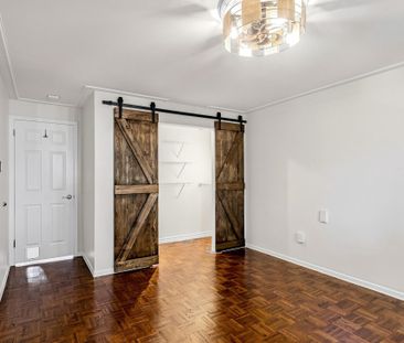 For Lease - 75 St. Andrews Court, Aurora, Ontario - Photo 3