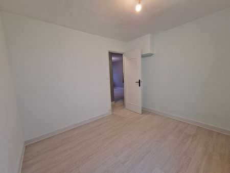 A LOUER BREST MONTAIGNE KERICHEN APPARTEMENT T3 DE 56.5M² - Photo 3