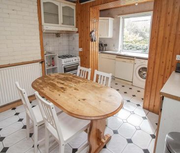 4 bedroom private hall to rent - Photo 4