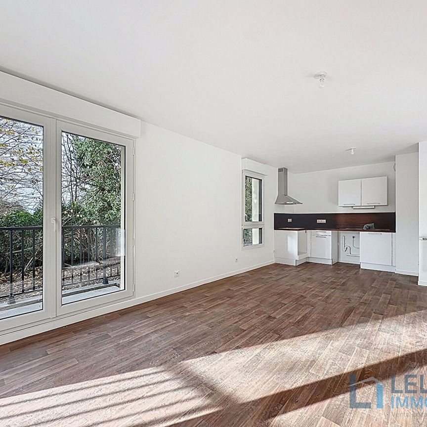 Location Appartement 4 pièces 82m² BOURG ACHARD 27310 - Photo 1