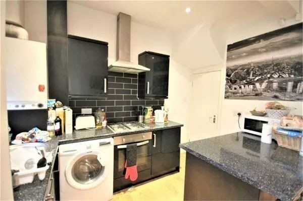 3 Bed - 30 Harold View, Hyde Park, Leeds - LS6 1PP - Student - Photo 1