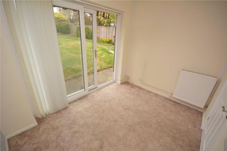 3 bedroom semi-detached house to rent - Photo 2