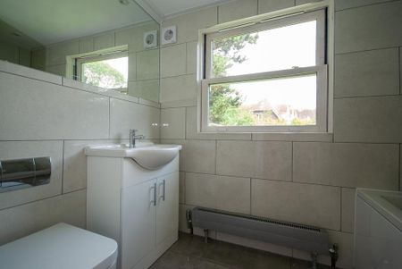 3 bedroom detached house to rent - Photo 4