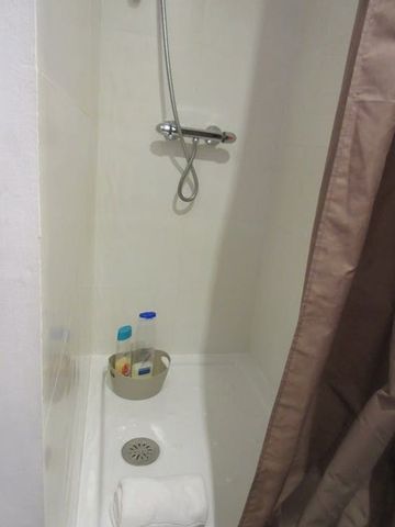 Avenida de la Rosaleda, Málaga, Andalusia 29008 - Photo 5