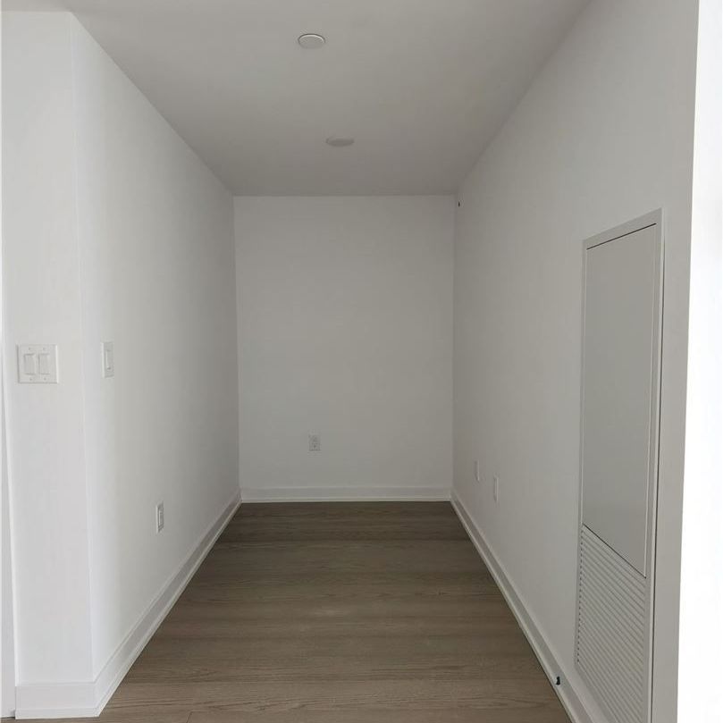 For Lease - 11 Wellesley Street Unit# 3103, Toronto, Ontario - Photo 1