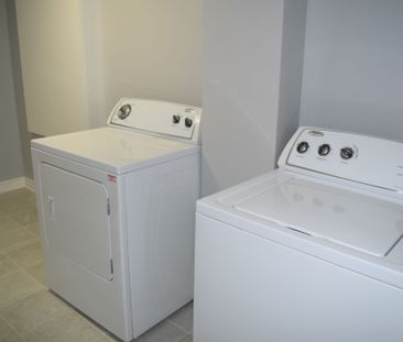 For Lease - 7435 Saint Barbara Boulevard, Mississauga, Ontario - Photo 4