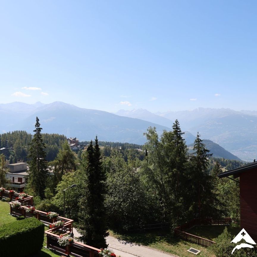 2,5 pièces avec une magnifique vue - Piscine intérieure - Photo 1