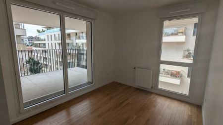 location Appartement F5 DE 106.57m² À CLICHY - Photo 2