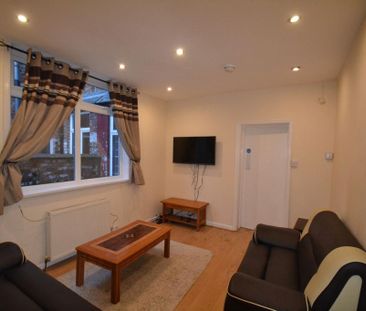 5 bedroom house to rent - Photo 2