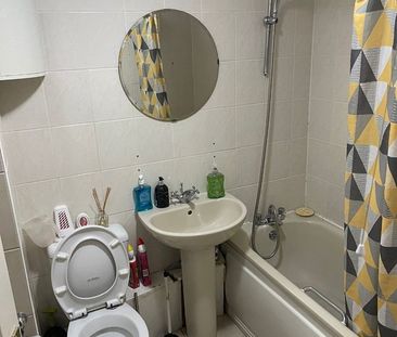 Room in a Shared House, Barnhill Road, HA9 - Photo 5