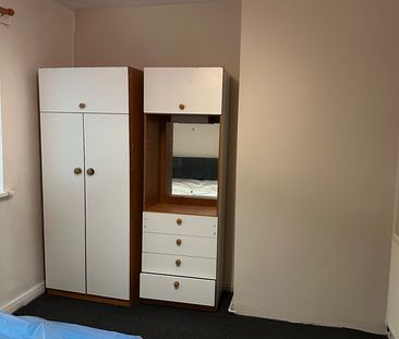 Room in a Shared House, Pelham Road, B8 - Photo 3