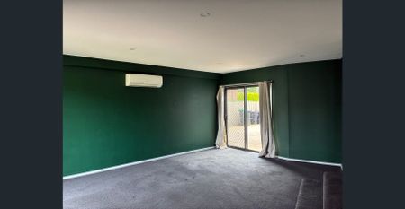 Spacious Family Home! - Photo 4