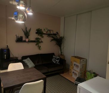 Appartement te huur: Zuiddijk 63-A 1501 CB Zaandam - Foto 1
