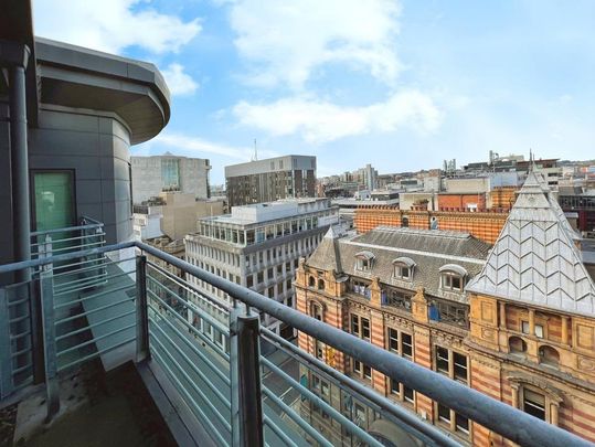 2 bedroom flat to rent - Photo 1