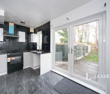 2 bedroom house to rent Third Avenue, Luton, Bedfordshire, LU3 - Photo 1