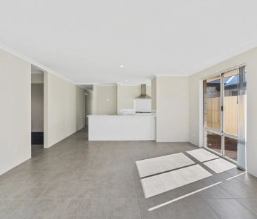 Beachside Family Living at Its Best - 3 Anaconda Loop, Dawesville - Photo 2