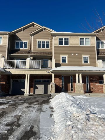 For Lease - 102 Tabaret Crescent, Oshawa, Ontario - Photo 4