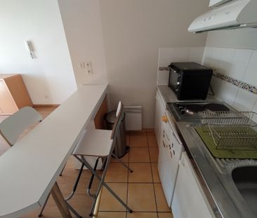 Appartement meublé - 2 pièces - Montjuzet/Chanturgue - Photo 2